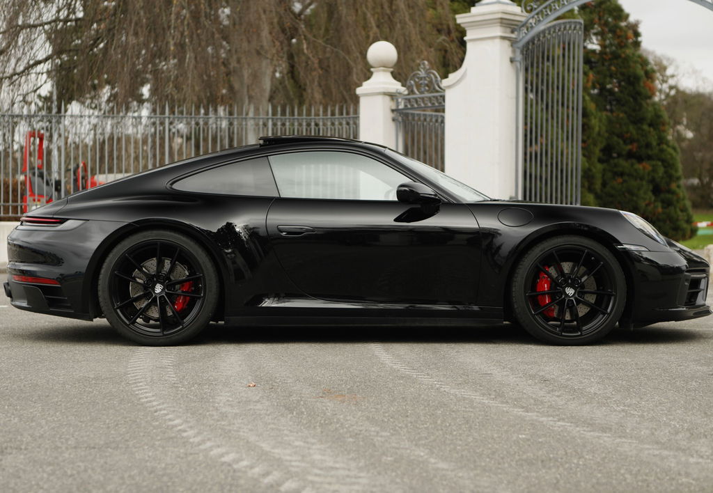 Porsche 992 Carrera 4S