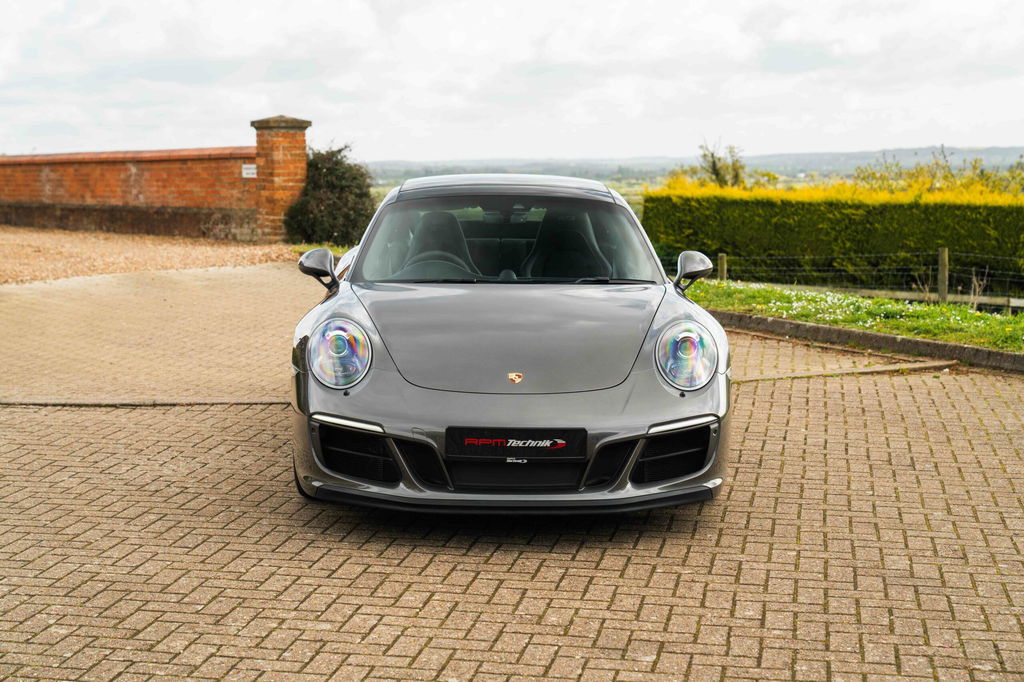 Porsche 991.2 Carrera GTS