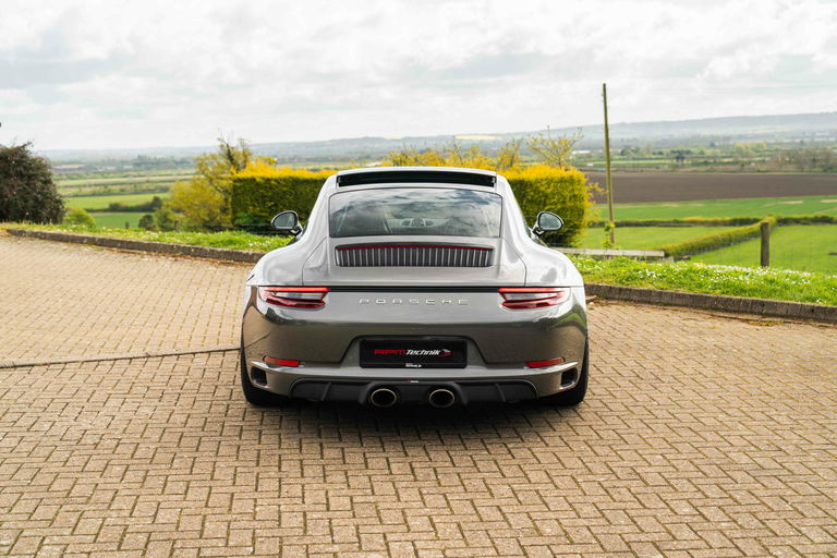 Porsche 991.2 Carrera GTS