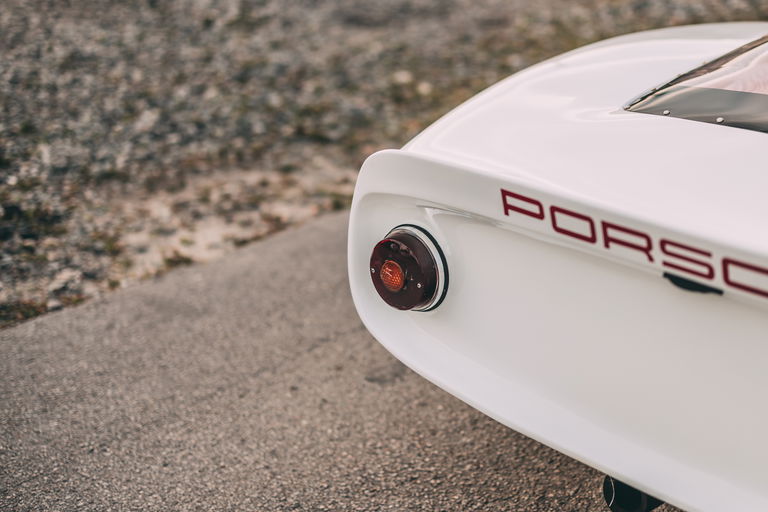 Porsche 906 Carrera 6