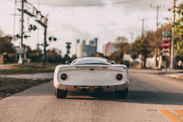 Porsche 906 Carrera 6