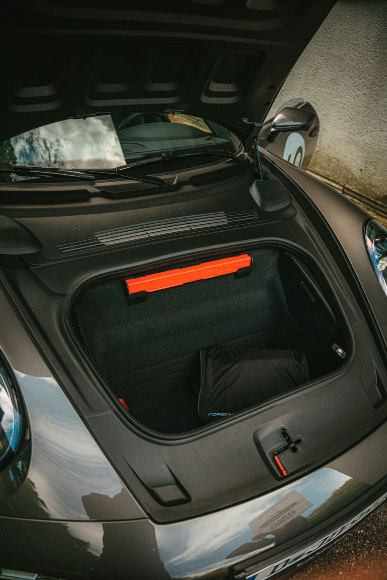 Porsche 992 Sport Classic