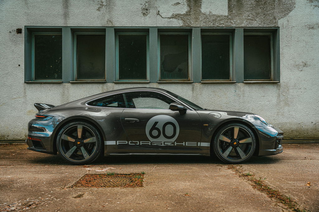 Porsche 992 Sport Classic