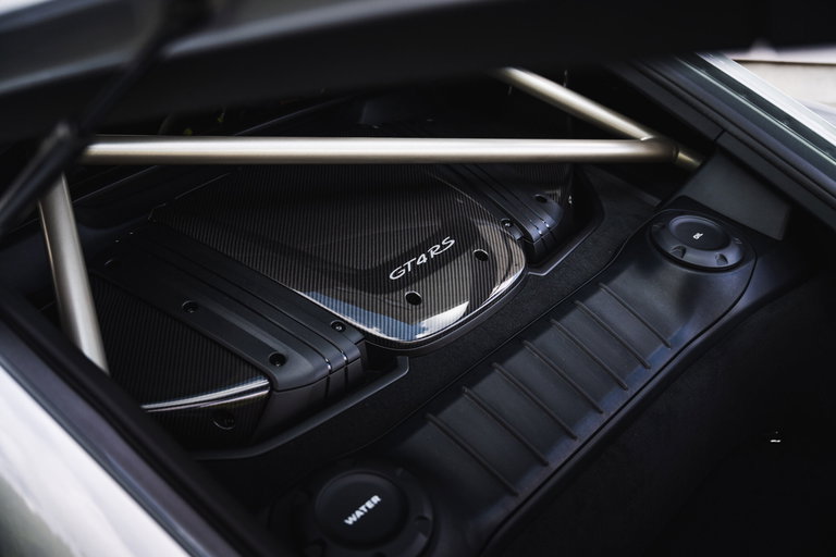 Porsche 718 Cayman GT4 RS