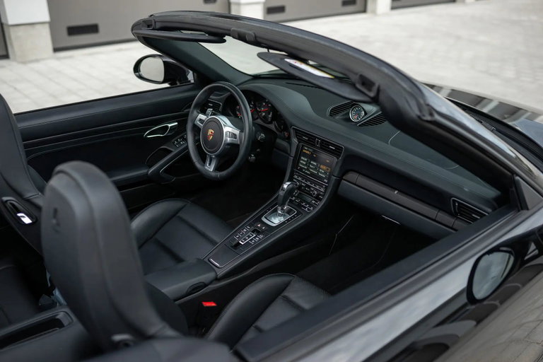 Porsche 991 Carrera 4 GTS