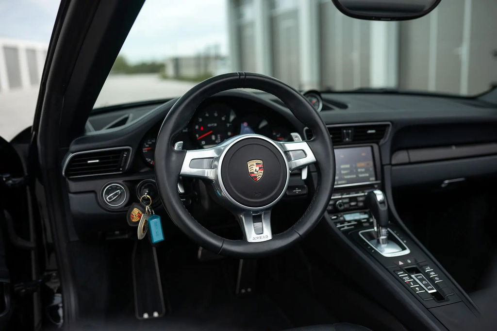 Porsche 991 Carrera 4 GTS