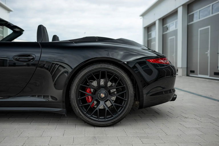 Porsche 991 Carrera 4 GTS