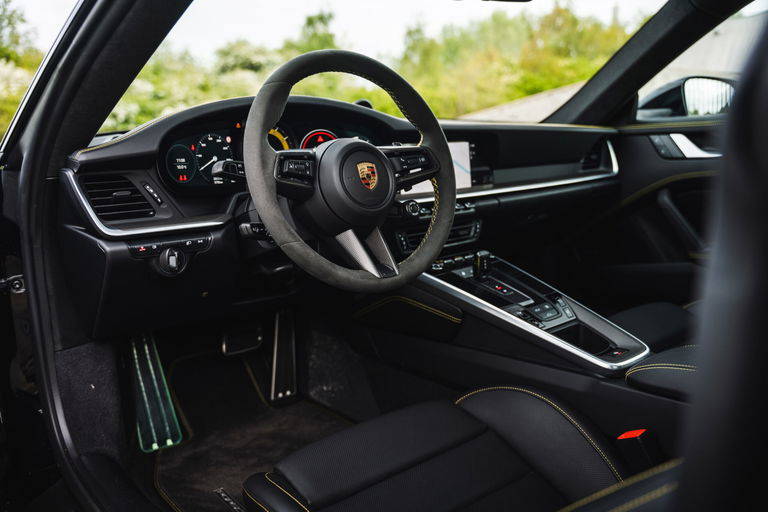 Porsche 992 Carrera 4S