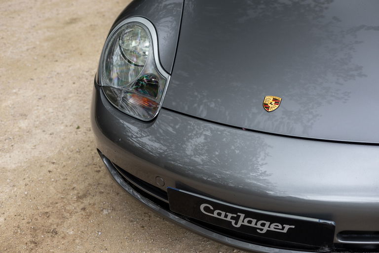 Porsche 996 Carrera 4