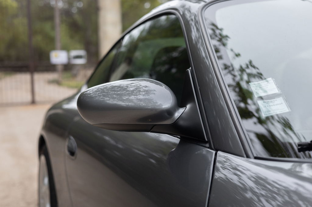 Porsche 996 Carrera 4