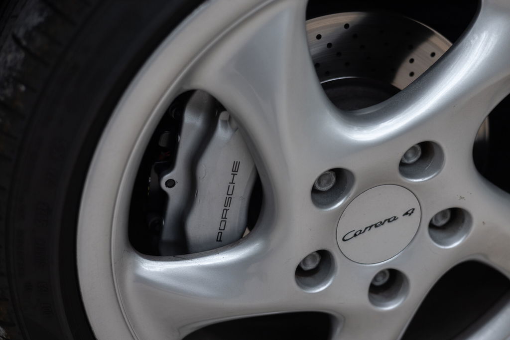 Porsche 996 Carrera 4