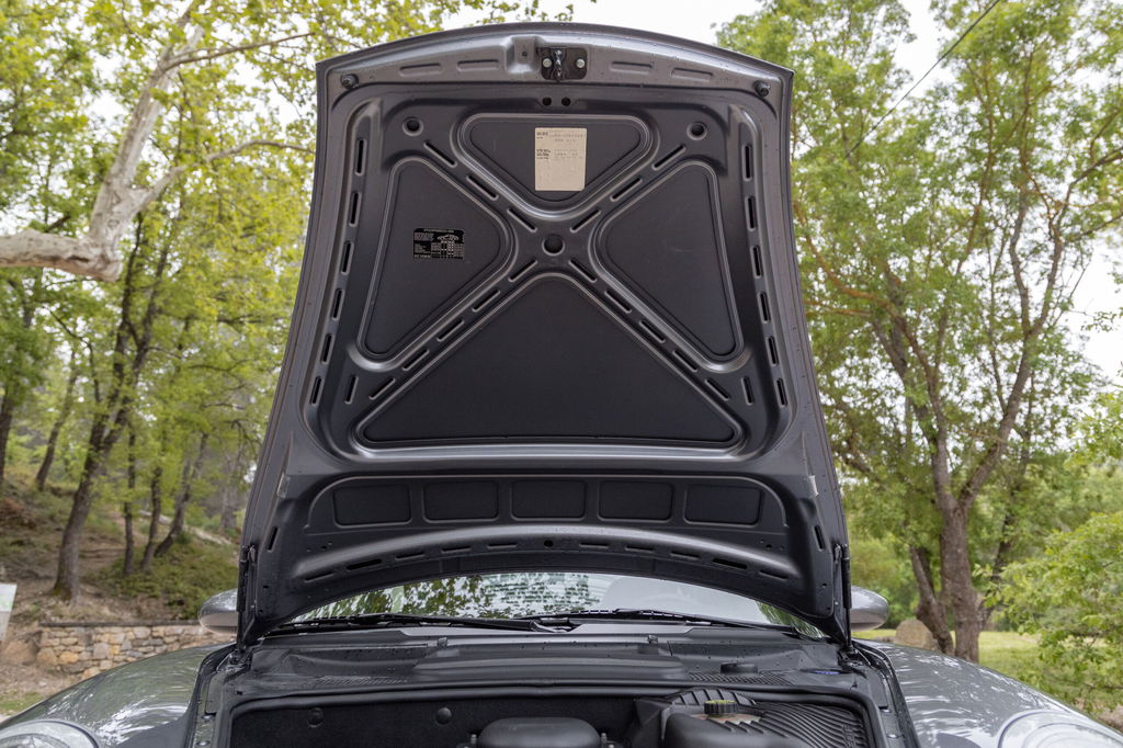 Porsche 996 Carrera 4