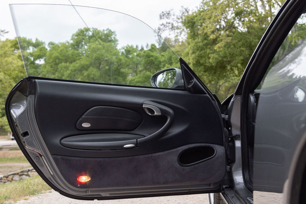 Porsche 996 Carrera 4