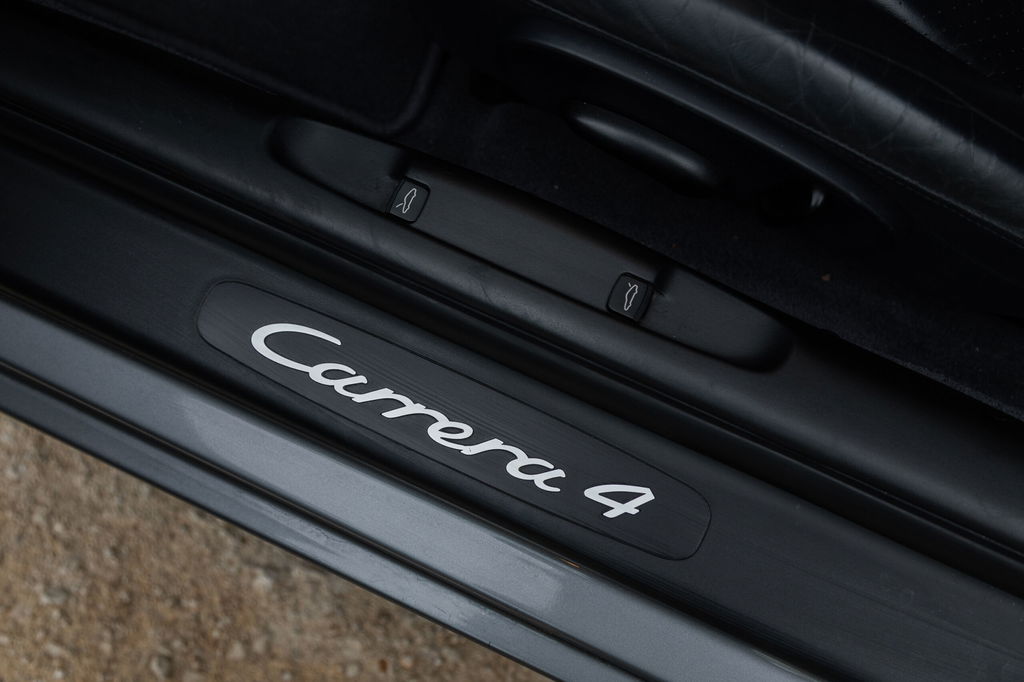 Porsche 996 Carrera 4