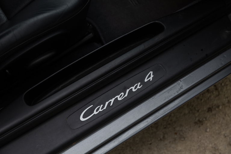 Porsche 996 Carrera 4