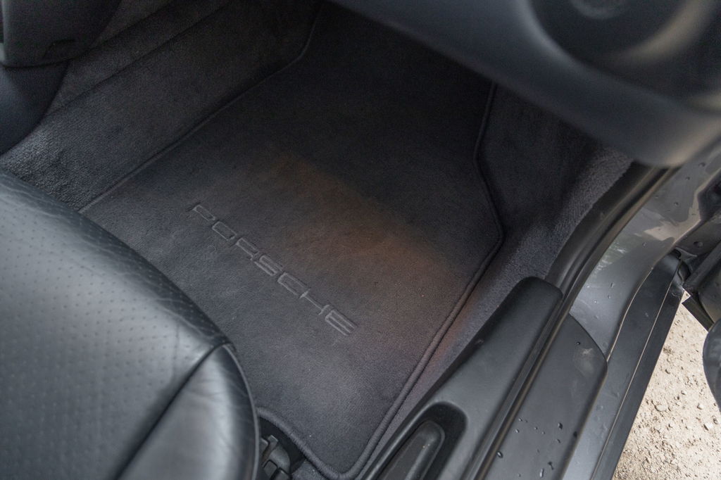 Porsche 996 Carrera 4