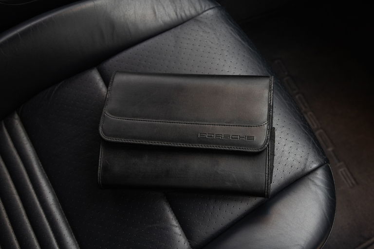 Porsche 996 Carrera 4