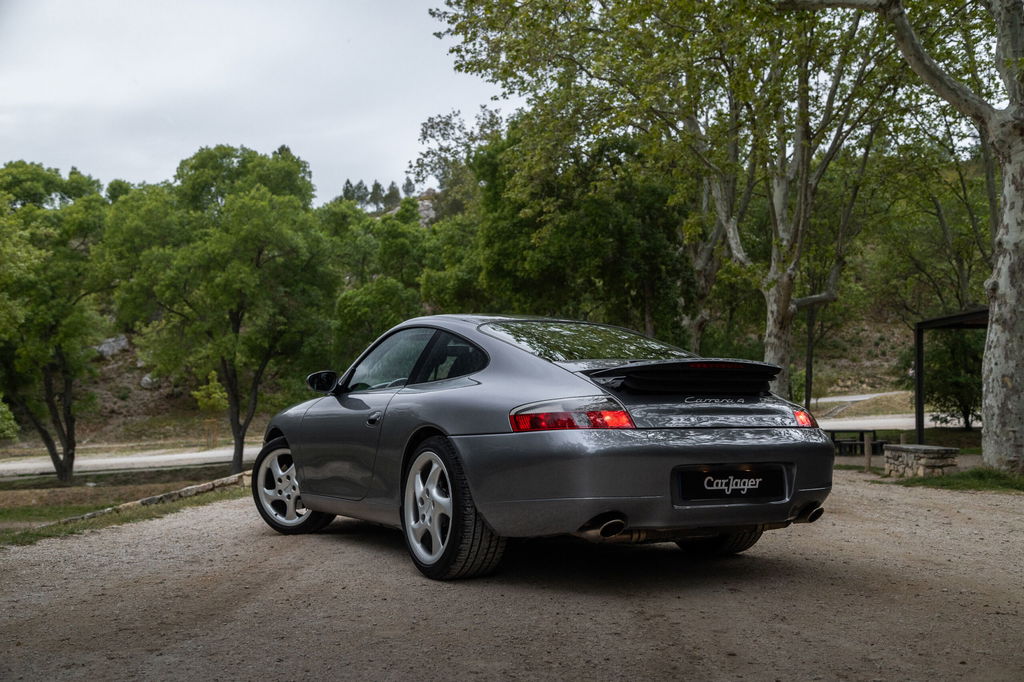 Porsche 996 Carrera 4