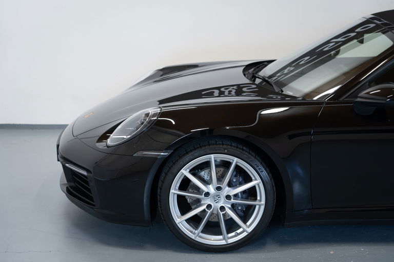 Porsche 992 Carrera