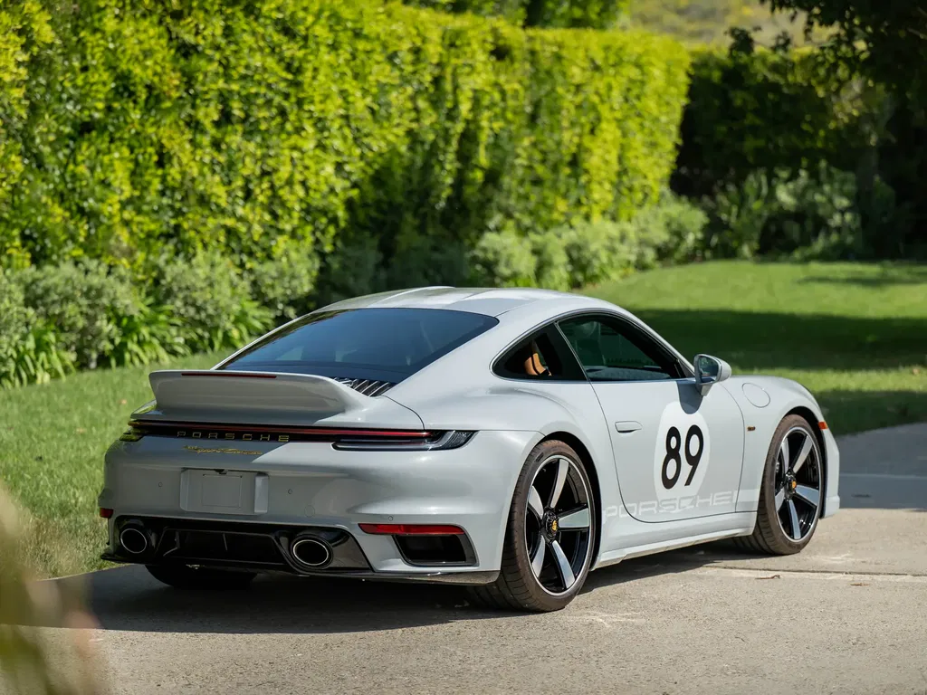 Porsche 992 Sport Classic