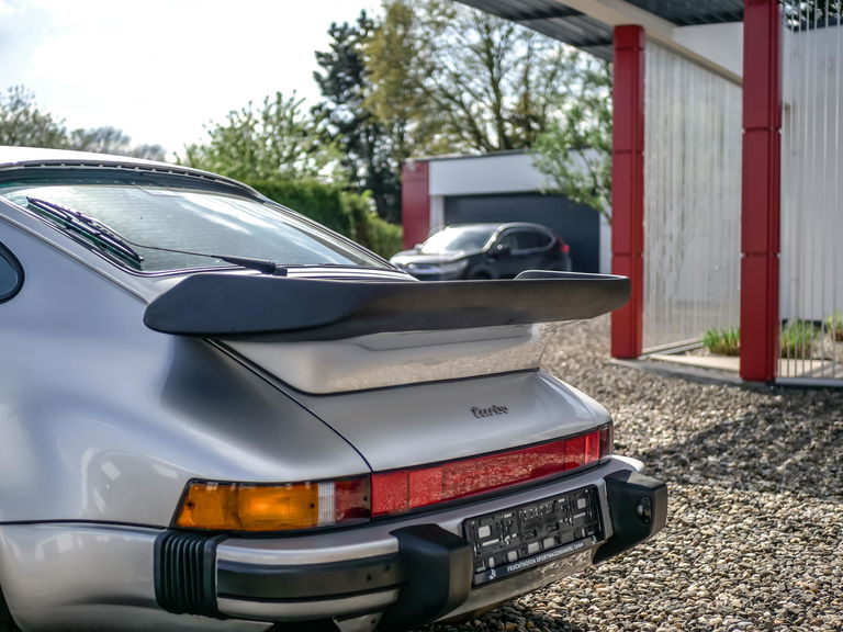 Porsche 911 Turbo 3.3