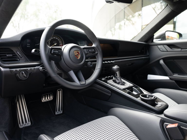 Porsche 992 GT3 Touring