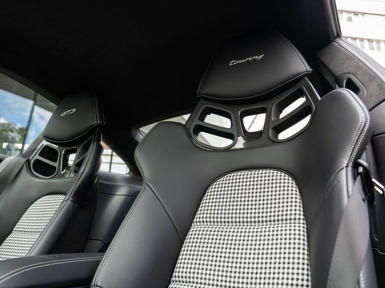 Porsche 992 GT3 Touring