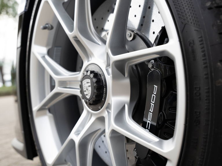 Porsche 992 GT3 Touring