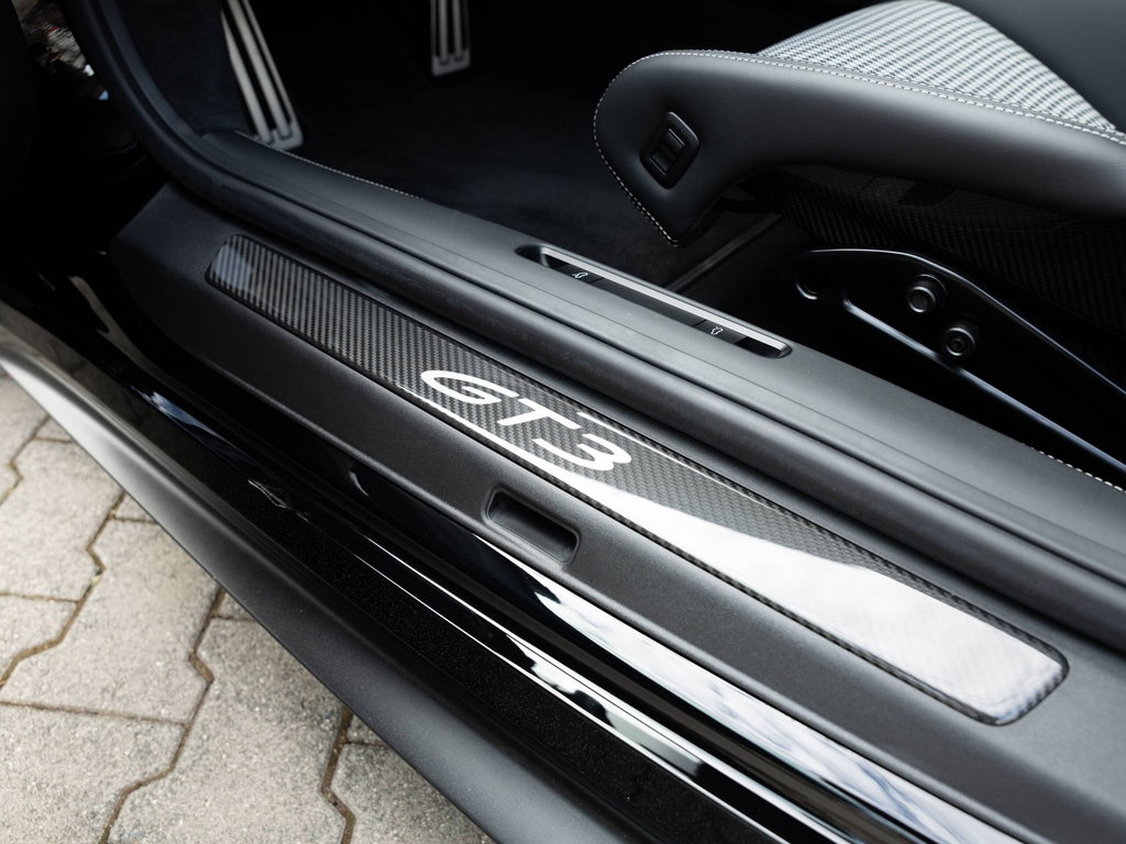 Porsche 992 GT3 Touring