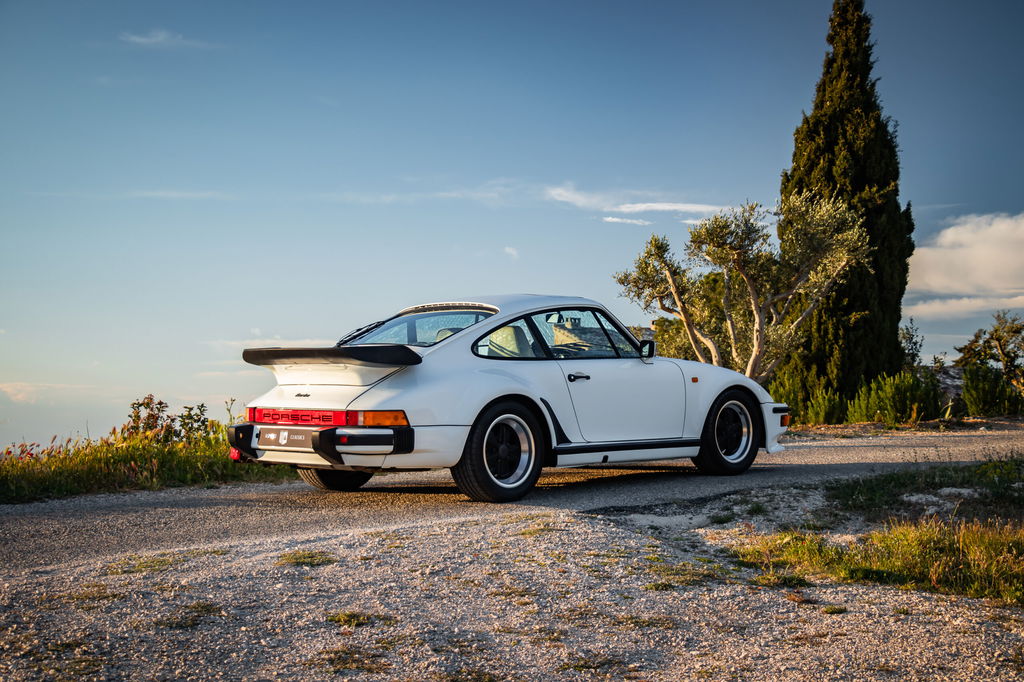 Porsche 911 Turbo Flachbau