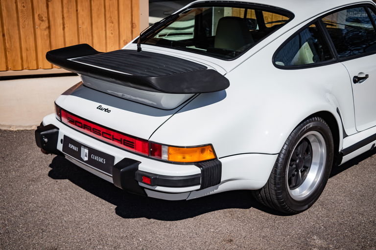 Porsche 911 Turbo Flachbau