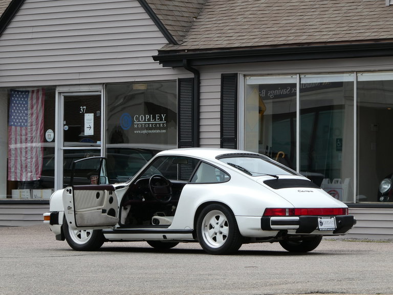 Porsche 911 Carrera 3.2