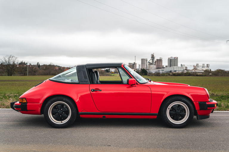Porsche 911 Carrera 3.2 (US)