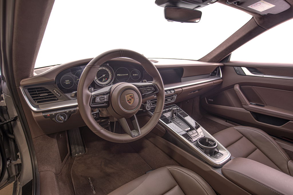 Porsche 992 Carrera 4S