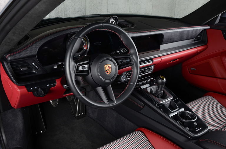 Porsche 992 GT3 Touring