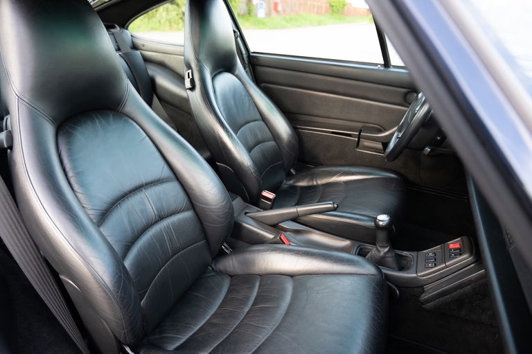 Porsche 993 Carrera 4