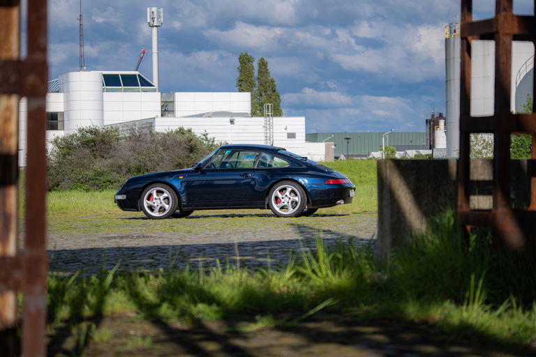 Porsche 993 Carrera 4