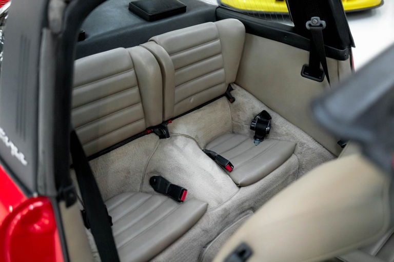 Porsche 911 Carrera 3.2 (US)