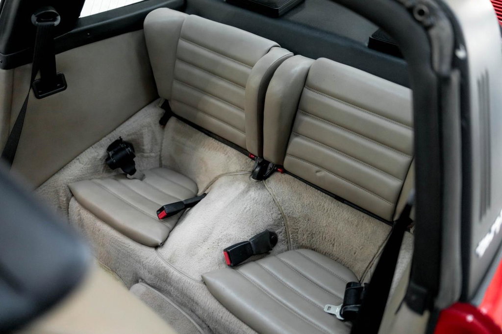 Porsche 911 Carrera 3.2 (US)