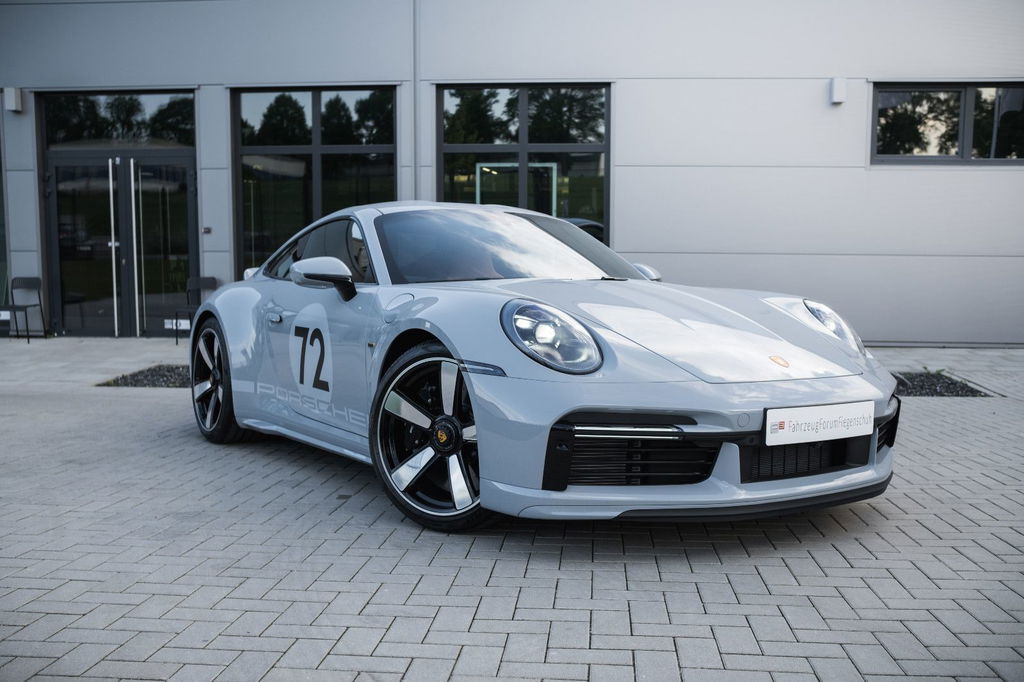Porsche 992 Sport Classic