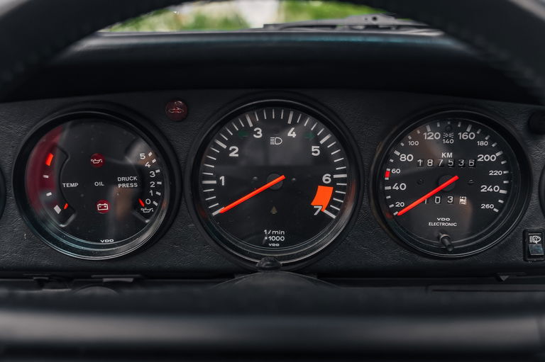 Porsche 911 Carrera 3.2