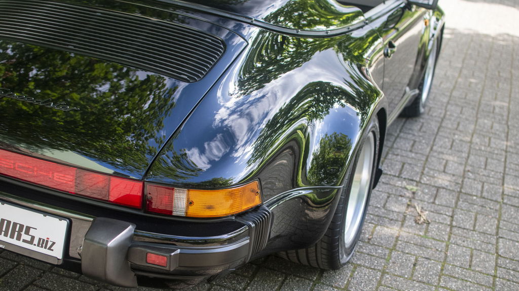 Porsche 911 Carrera 3.2 Speedster