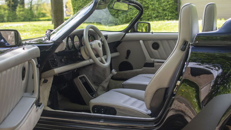 Porsche 911 Carrera 3.2 Speedster