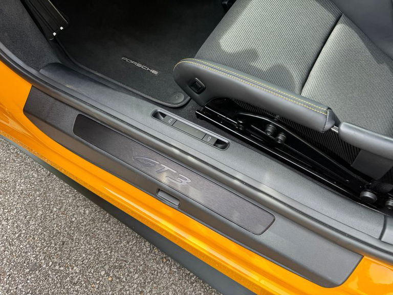 Porsche 992 GT3 Touring