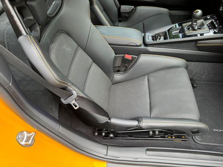 Porsche 992 GT3 Touring