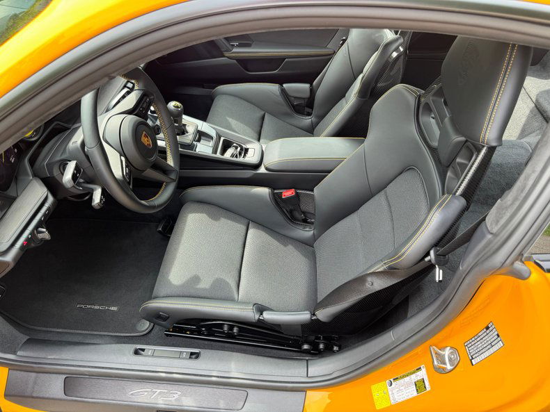 Porsche 992 GT3 Touring