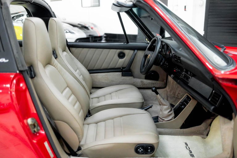 Porsche 911 Carrera 3.2 (US)