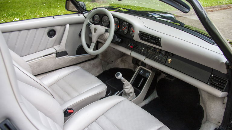 Porsche 911 Carrera 3.2 Speedster