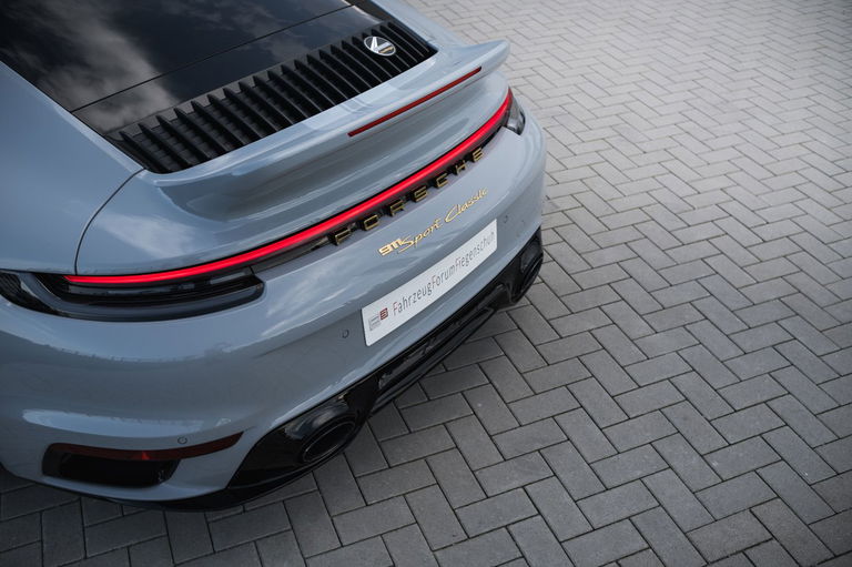 Porsche 992 Sport Classic