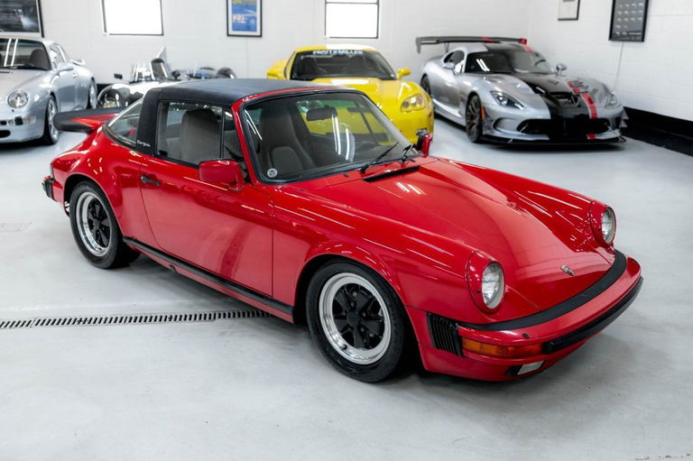 Porsche 911 Carrera 3.2 (US)